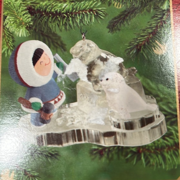 Hallmark Frosty Friends Collector’s Series Ornament 2000 - Picture 4 of 4